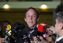 Allison cuadra a JNE sobre reelección Francis Allison