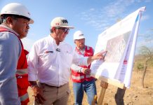 Ministro de Vivienda supervisa descolmatación en punto crítico del FEN en Lambayeque