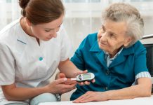 ¿Cómo tratar el dolor crónico en un adulto mayor diabético